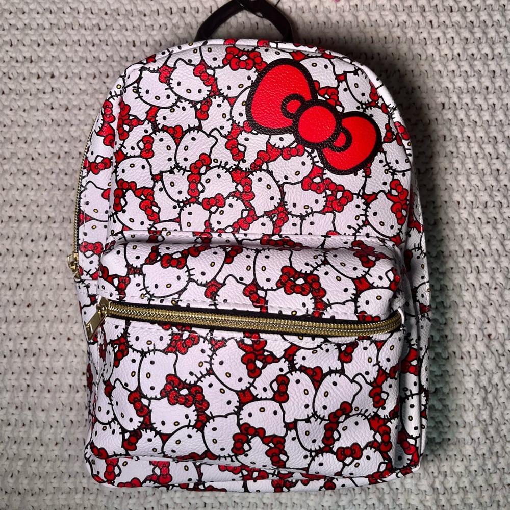 Hello Kitty Mini Backpack - Picture 7 of 8